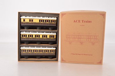 Lot 546 - Ace Trains Modern Issue 0 Gauge GWR Chocolate & Cream 6 wheeled coach set (3)