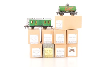 Lot 573 - ETS 0 Gauge Modern issue Continental & English Outline Freight & Passenger Rolling Stock (9)
