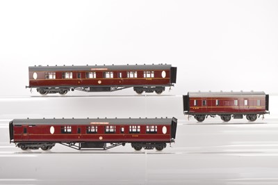 Lot 597 - Tower Model 0 Gauge Kitbuilt finescale pair of Passenger coaches (3)