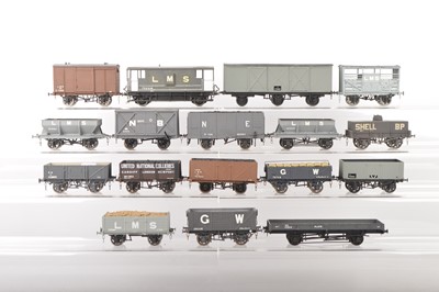 Lot 612 - Cooper craft and other commercial manufacturers 0 Gauge Finescale mixed group of Kitbuilt Goods rolling stock (17)