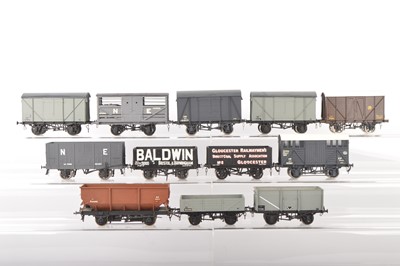Lot 613 - Slaters and other commercial manufacturers 0 Gauge Finescale mixed group of Kitbuilt Goods rolling stock (12)