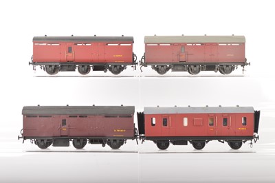 Lot 615 - Kitbuilt 0 Gauge Finescale group of 6-wheel Stove vans (4)