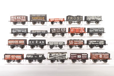Lot 617 - Slaters and other Commercial manufacturers 0 Gauge Finescale group of Private owner open wagons (20)