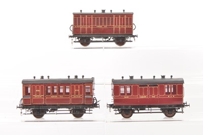 Lot 649 - Roxey Mouldings 0 Gauge Kitbuilt Finescale SER and SECR 4-wheel Luggage vans (3)