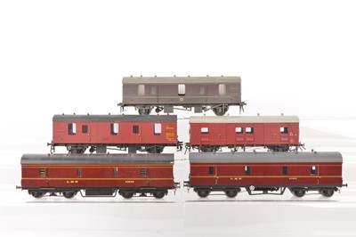Lot 661 - Scratch/Kitbuilt Slaters 0 Gauge Finescale group of metal and plastic bodied LMS/BR maroon rolling stock (5)
