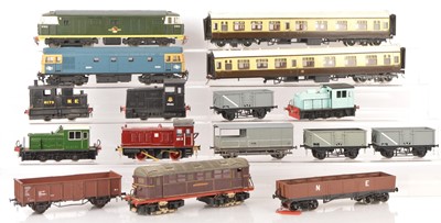 Lot 685 - Lima/ Maxi/ Atlas 0 Gauge group of Locomotives and rolling stock (21)