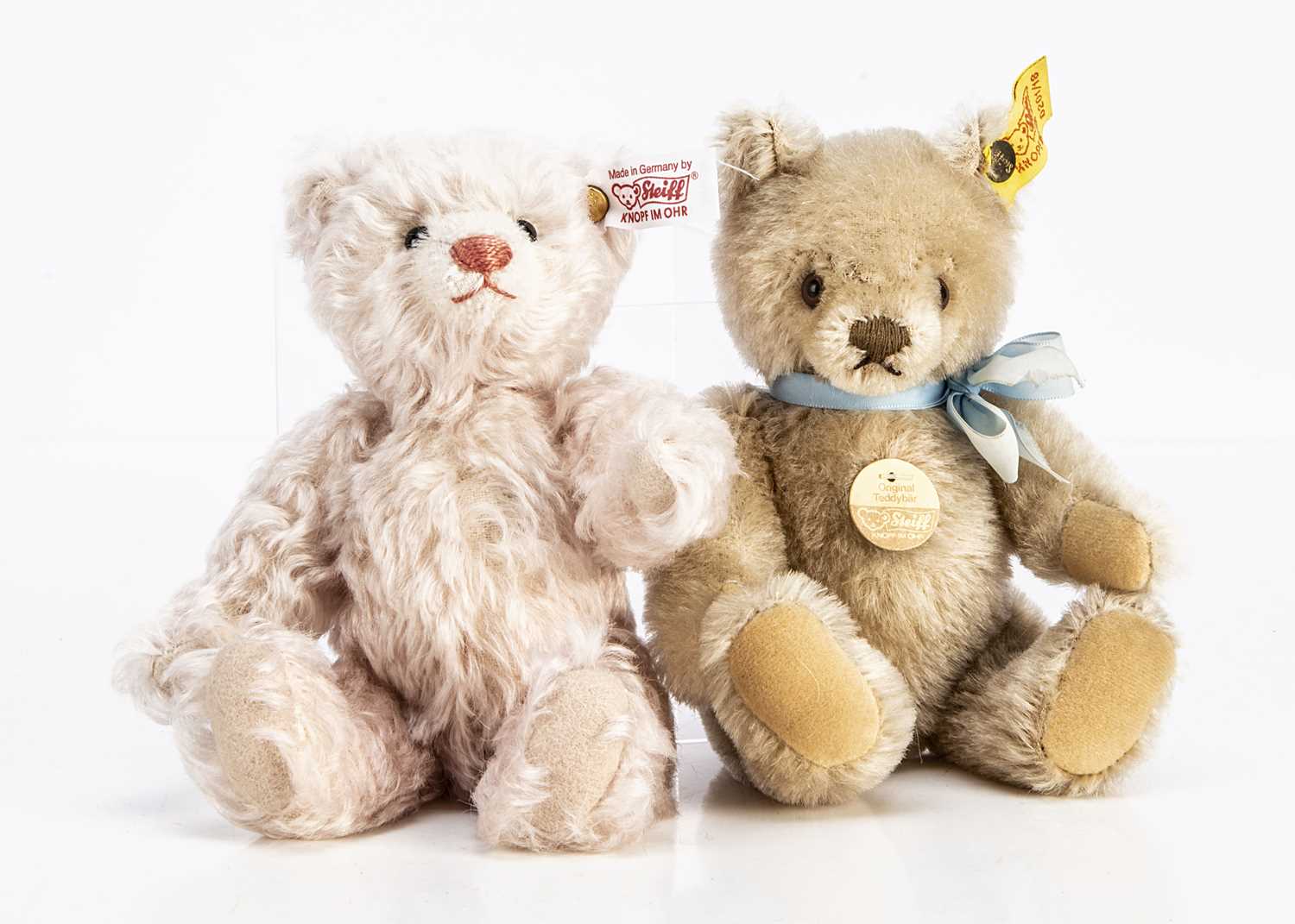 Lot 61 - Two small Steiff Teddy Bears