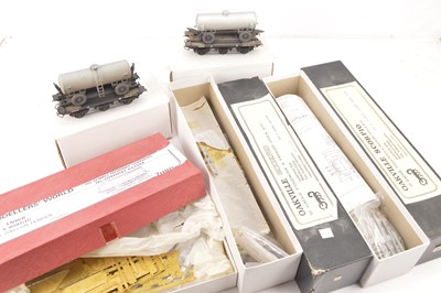 Lot 705 - Oakville and other manufacturers 0 Gauge Kits and Kitbuilt items (5)