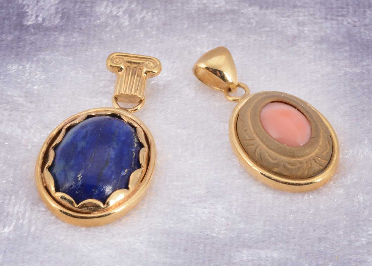 Lot 5 - A 9ct gold coral drop pendant