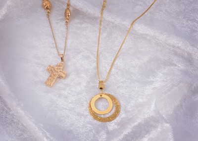 Lot 17 - A collection of modern 9ct gold necklaces
