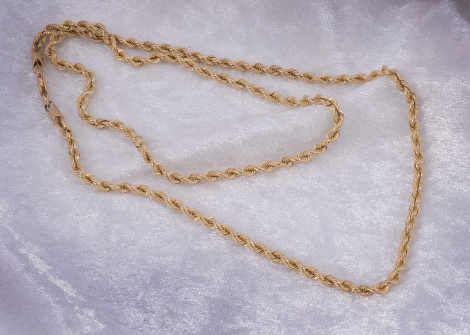 Lot 23 - A ropetwist 9ct gold necklace