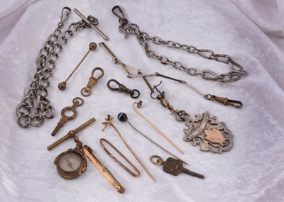 Lot 29 - A collection of silver chains