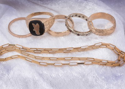 Lot 47 - A collection of 9ct gold rings