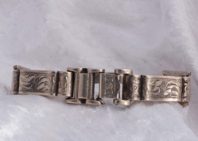 Lot 49 - A Victorian silver engraved bracelet