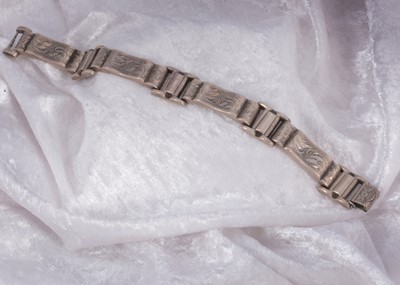 Lot 49 - A Victorian silver engraved bracelet
