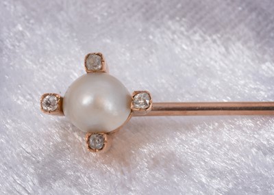 Lot 65 - A 19th Century pearl and diamond stick pin