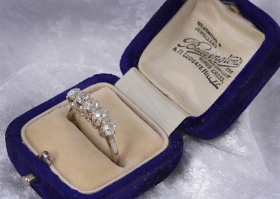 Lot 69 - A five stone 18ct gold dress ring