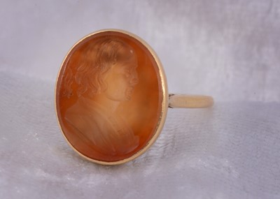 Lot 167 - A late 18th century Halley's comet commemorative intaglio signet ring