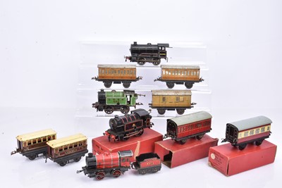 Lot 184 - Hornby 0 Gauge post-war 0-4-0 Tank and Tender Engines and 4-wheel Coaches