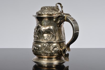 Lot 311 - A George II and later silver covered tankard by Richard Gurney & Co
