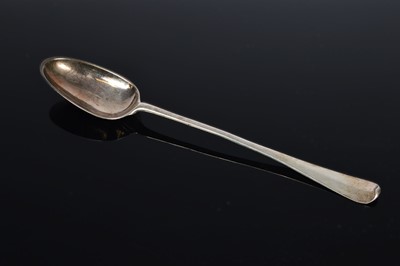 Lot 314 - A George III period silver basting spoon by Isaac Cookson