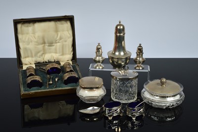 Lot 346 - A collection of silver and other items