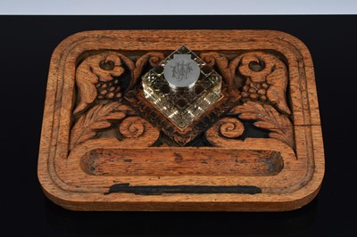 Lot 408 - An Edwardian ink stand