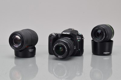 Lot 2 - A Pentax ist D S  DSLR Camera