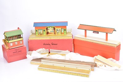 Lot 207 - Hornby 0 gauge Station Buildings Signal Box and reproduction Platforms 