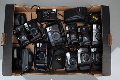 Lot 138 - A Tray of Nikon Compact Cameras