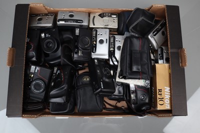 Lot 139 - A Tray of Nikon Compact Cameras