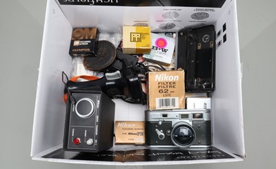 Lot 210 - Camera related Accessories