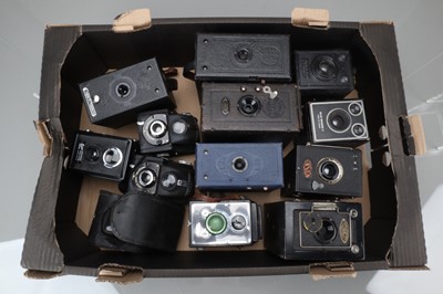 Lot 256 - A Tray of Box Cameras
