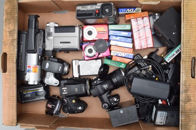 Lot 304 - A Tray of Digital Cameras and Camcorders