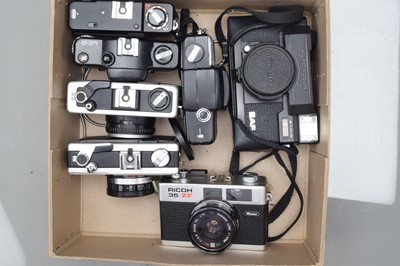 Lot 386 - A Group of Compact Cameras