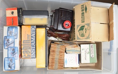 Lot 400 - Stereo Viewers and Projectors