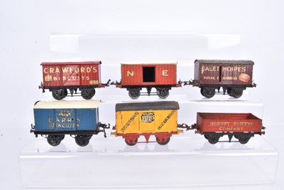 Lot 241 - Hornby 0 Gauge Private Owners Vans and wagon