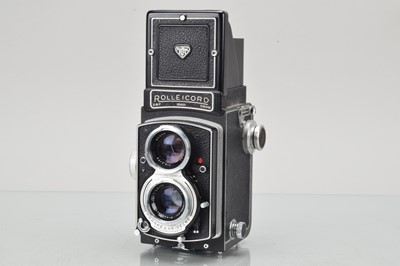 Lot 431 - A Rolleicord V TLR Camera