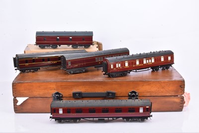 Lot 276 - Rake of 0 Gauge modified and kitbuilt LMS maroon Coaches by various makers