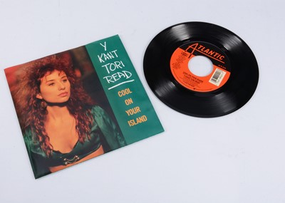 Lot 138 - Tori Amos / Y Kant Tori Read 7" Single