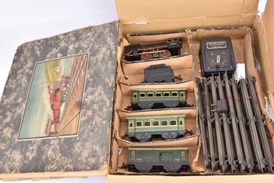 Lot 294 - Karl Bub 0 Gauge Electric 3-Rail Passenger Train Set