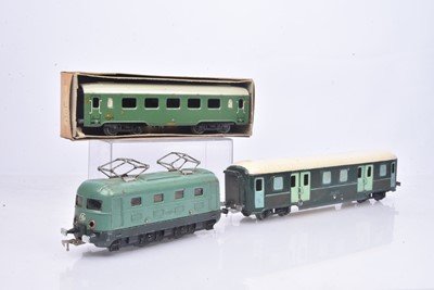 Lot 304 - JEP O Gauge 3-Rail SNCF Electric twin Pantograph  Locomotive and Passenger Rolling Stock