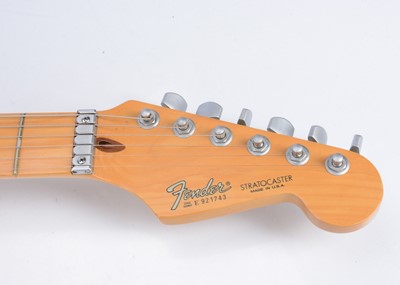 Lot 437 - Fender Stratocaster Guitar