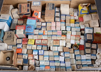 Lot 471 - Mazda / Mullard / Marconi / plus Valves