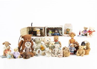 Lot 77 - A selection of manufactured Teddy Bears