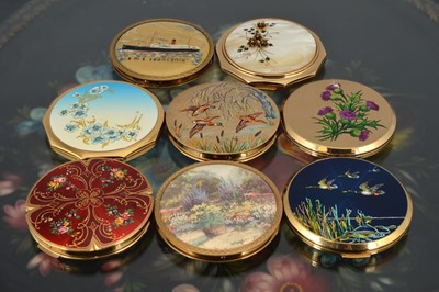 Lot 550 - A collection of eight 1970s and later Stratton gilt metal circular compacts
