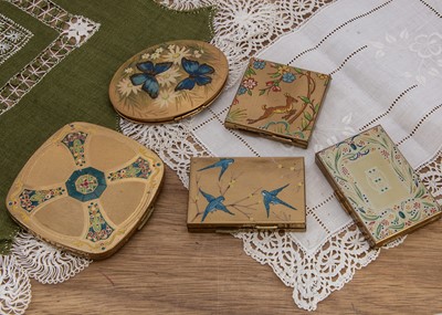 Lot 591 - Five Zenette compacts circa 1950s