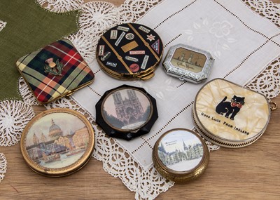 Lot 598 - Souvenir compacts