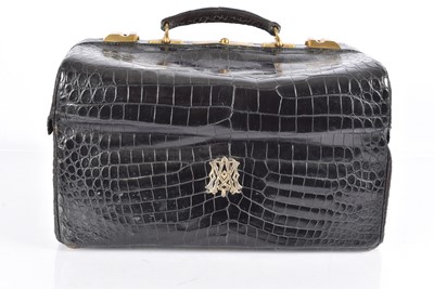 Lot 632 - A vintage Doctor's Gladstone Bag by Drew & Sons