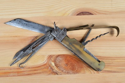 Lot 788 - An 18th Century Coachman's Folding Knife